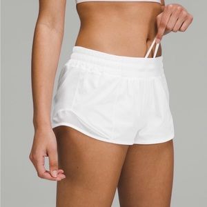 Lululemon Hotty Hot Short 2.5